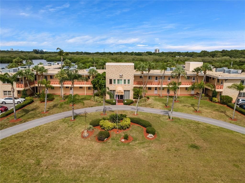 2900 45TH STREET S UNIT 17 GULFPORT, FL 33711