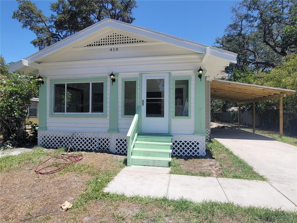 410 4TH AVENUE NW LARGO, FL 33770