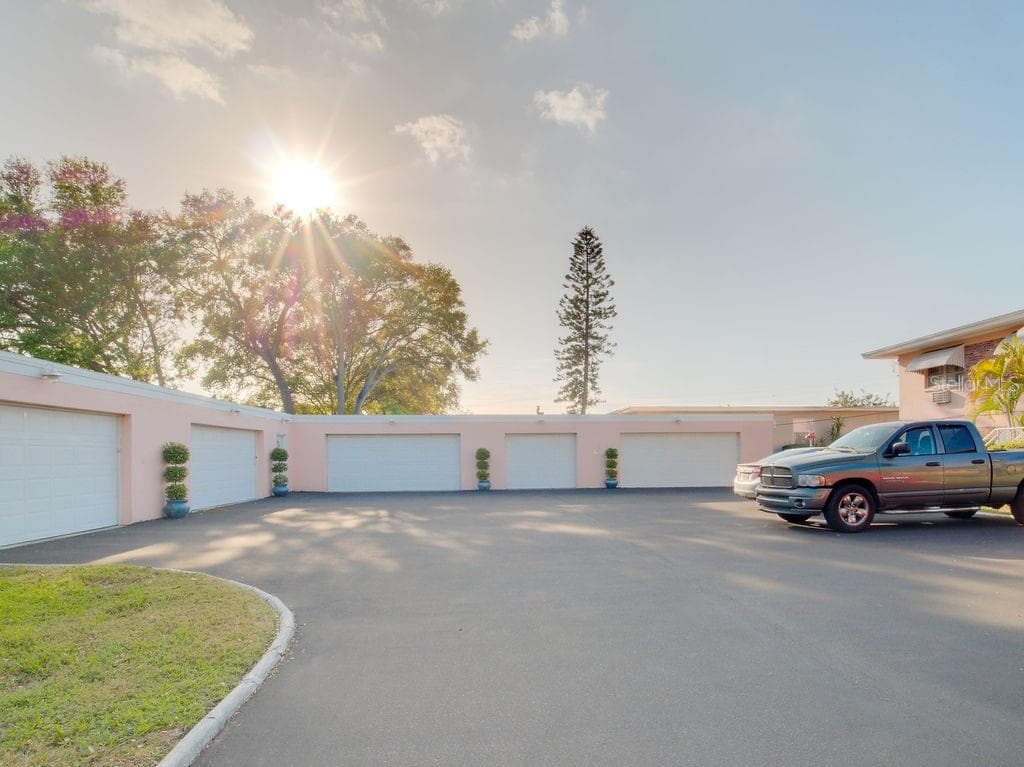 1385 DREW STREET UNIT 8 CLEARWATER, FL 33755
