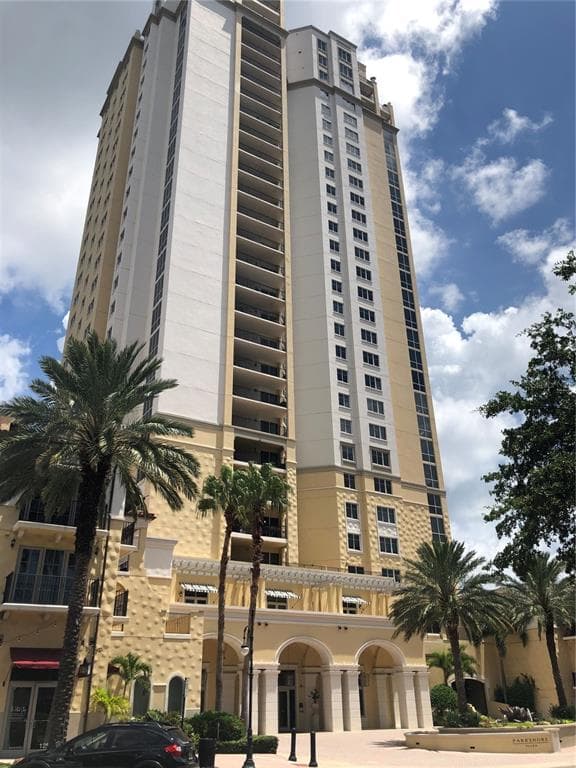 300 BEACH DRIVE NE UNIT 1501