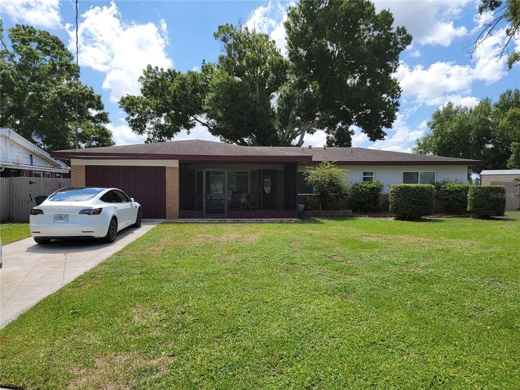 5103 VINSON DRIVE TAMPA, FL 33610