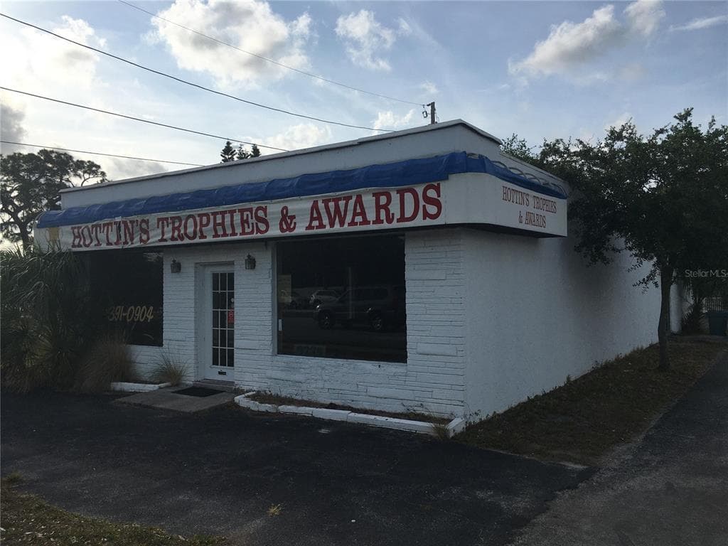 9275 PARK BOULEVARD SEMINOLE, FL 33777