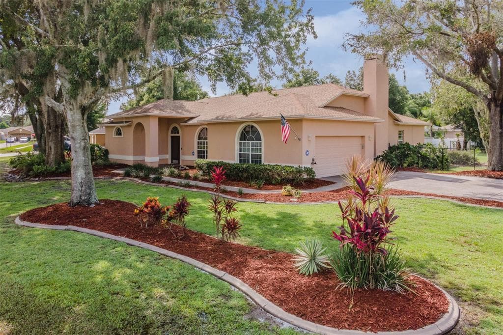 3805 REDWOOD DRIVE LAND O LAKES, FL 34639