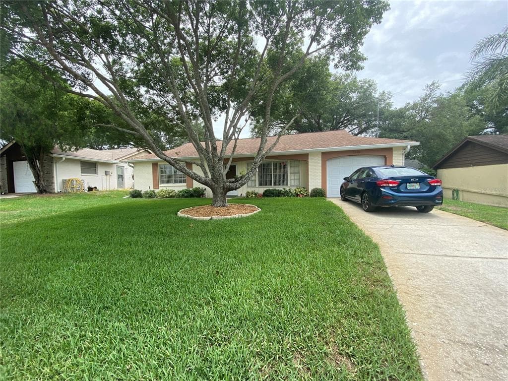 12410 PADDOCK LANE HUDSON, FL 34667