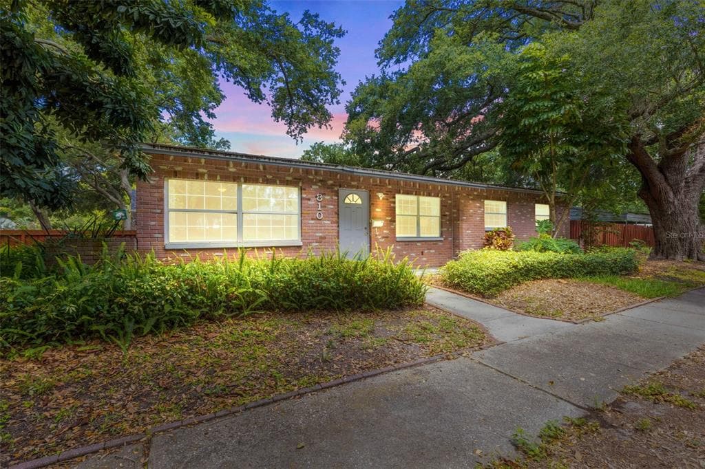 810 22ND STREET N ST PETERSBURG, FL 33713