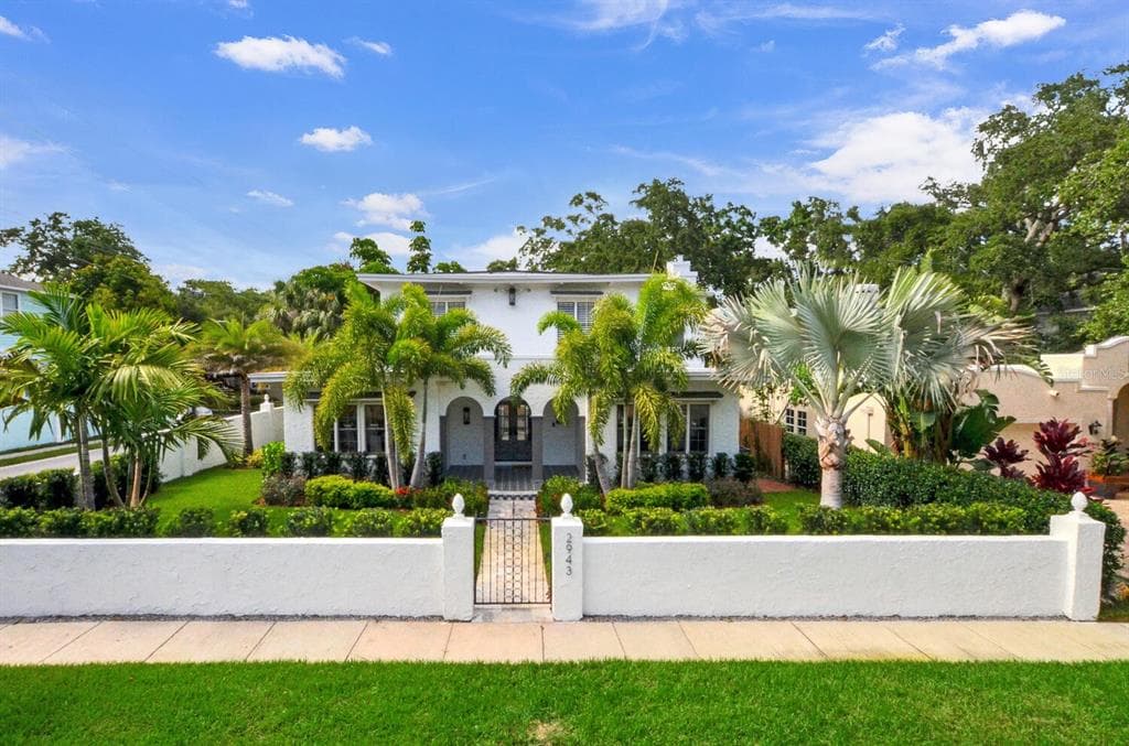 2943 W BAYSHORE COURT