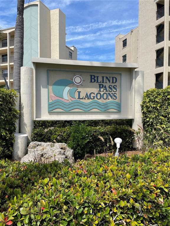 9815 HARRELL AVENUE UNIT 302 TREASURE ISLAND, FL 33706