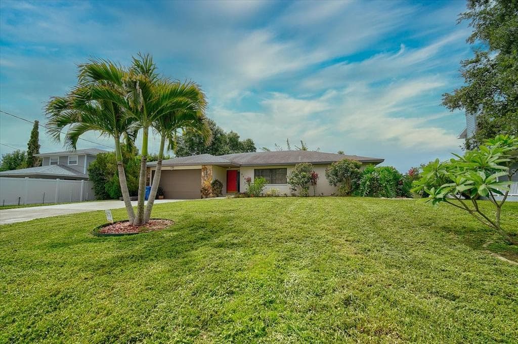 7124 N LEEWYNN DRIVE SARASOTA, FL 34240