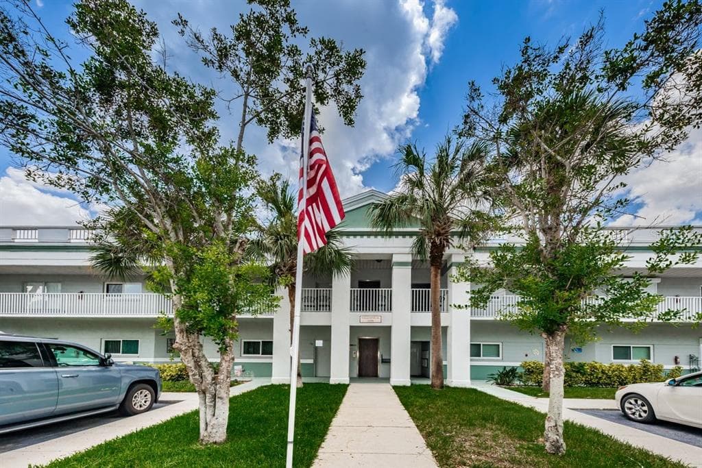 2298 AMERICUS BOULEVARD E UNIT 10 CLEARWATER, FL 33763