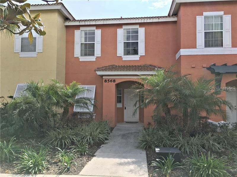 8568 CRYSTAL COVE LOOP KISSIMMEE, FL 34747