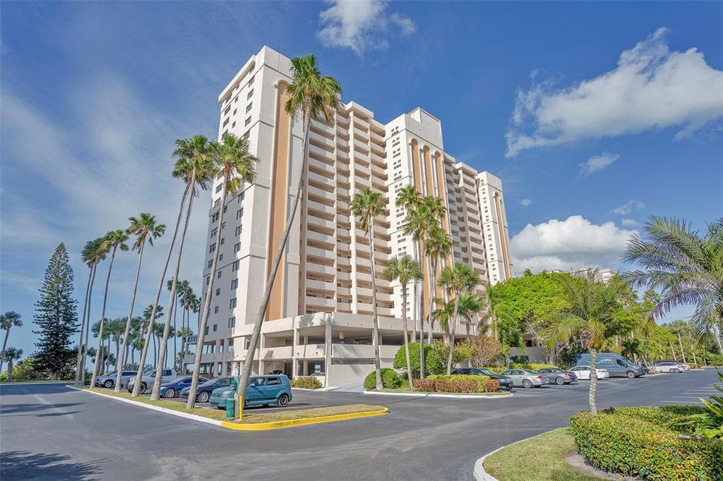 1270 GULF BOULEVARD UNIT 808 CLEARWATER, FL 33767