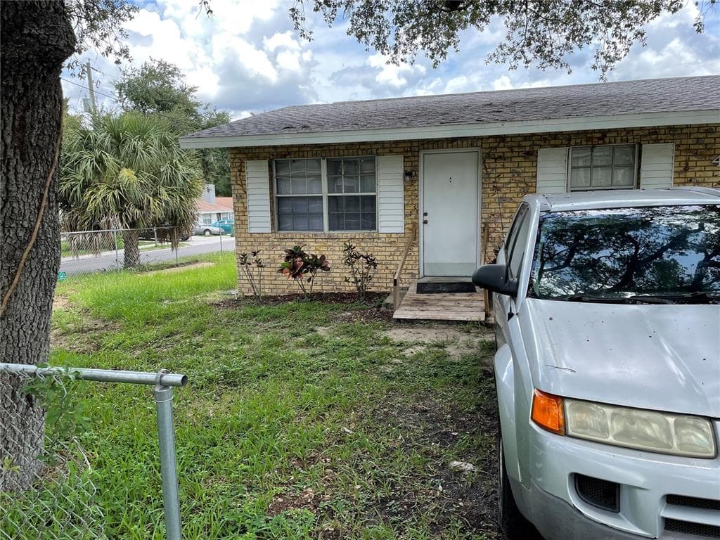 4230 E YUKON STREET TAMPA, FL 33617
