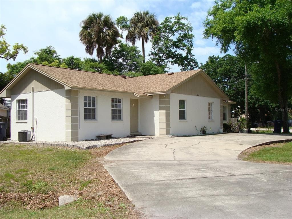 4220 N MANHATTAN AVENUE TAMPA, FL 33614