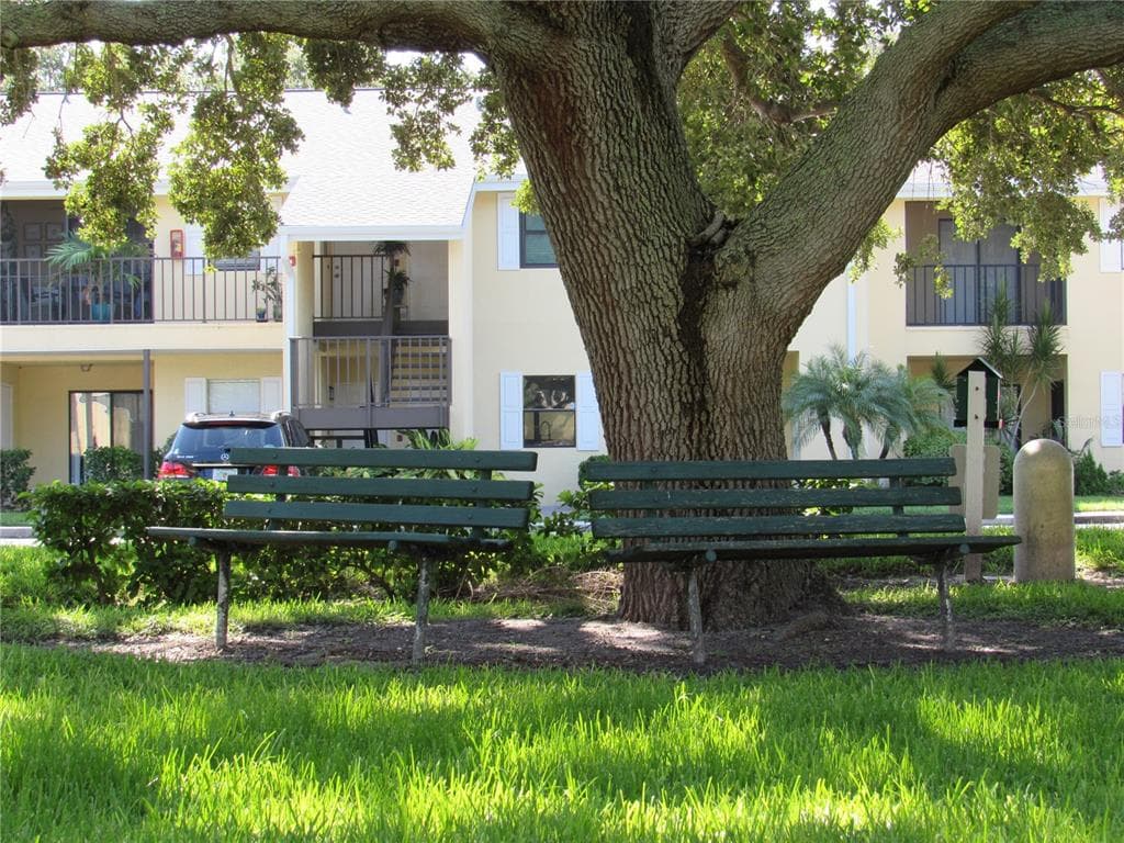 3001 58TH AVENUE S UNIT 605 ST PETERSBURG, FL 33712