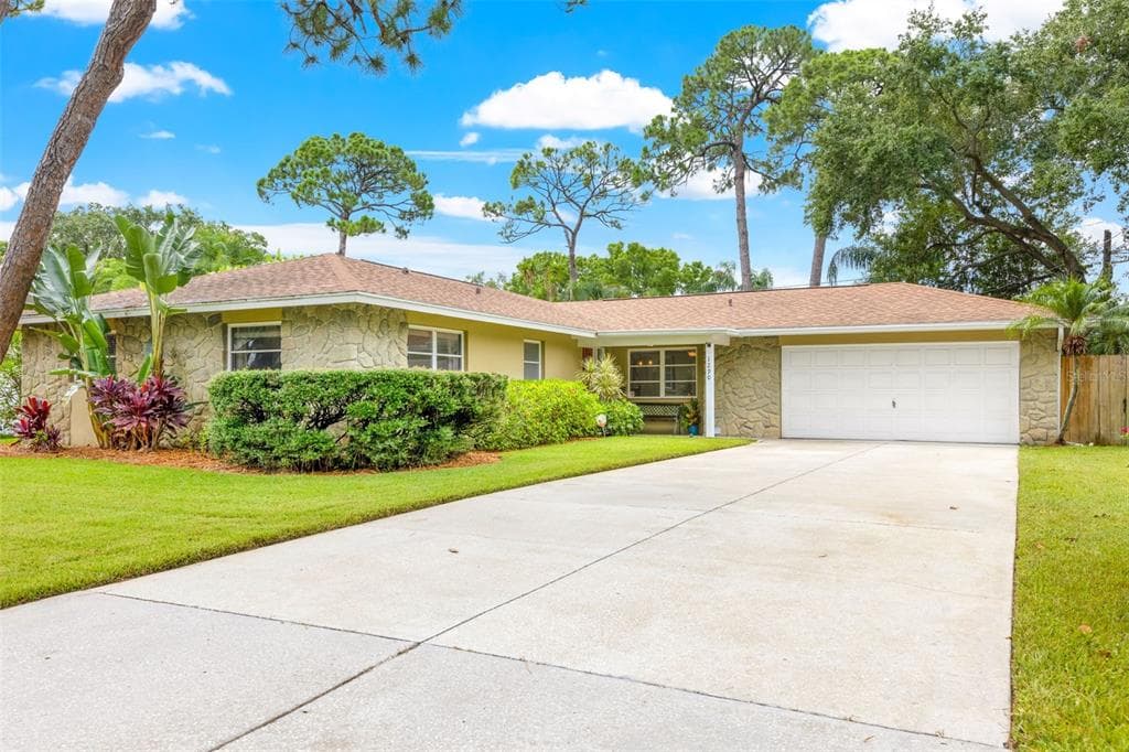 1290 87TH AVENUE N ST PETERSBURG, FL 33702