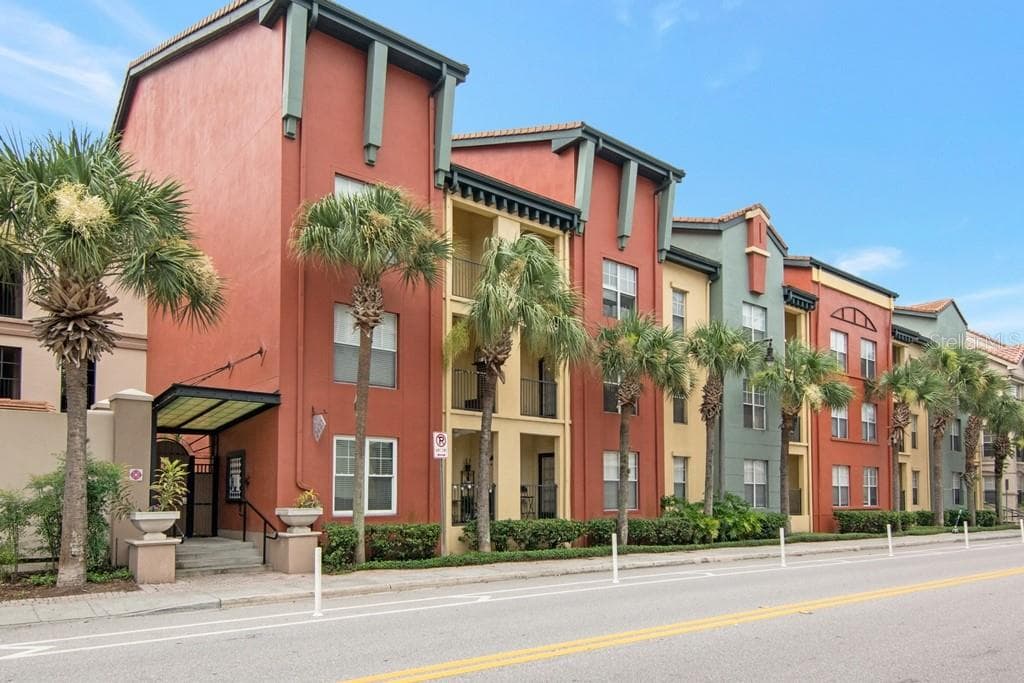 2410 W AZEELE STREET UNIT 226 TAMPA, FL 33609