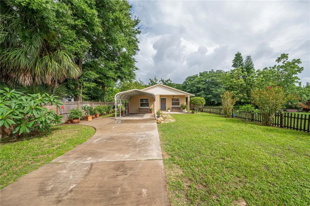 1307 DORA AVENUE TAVARES, FL 32778
