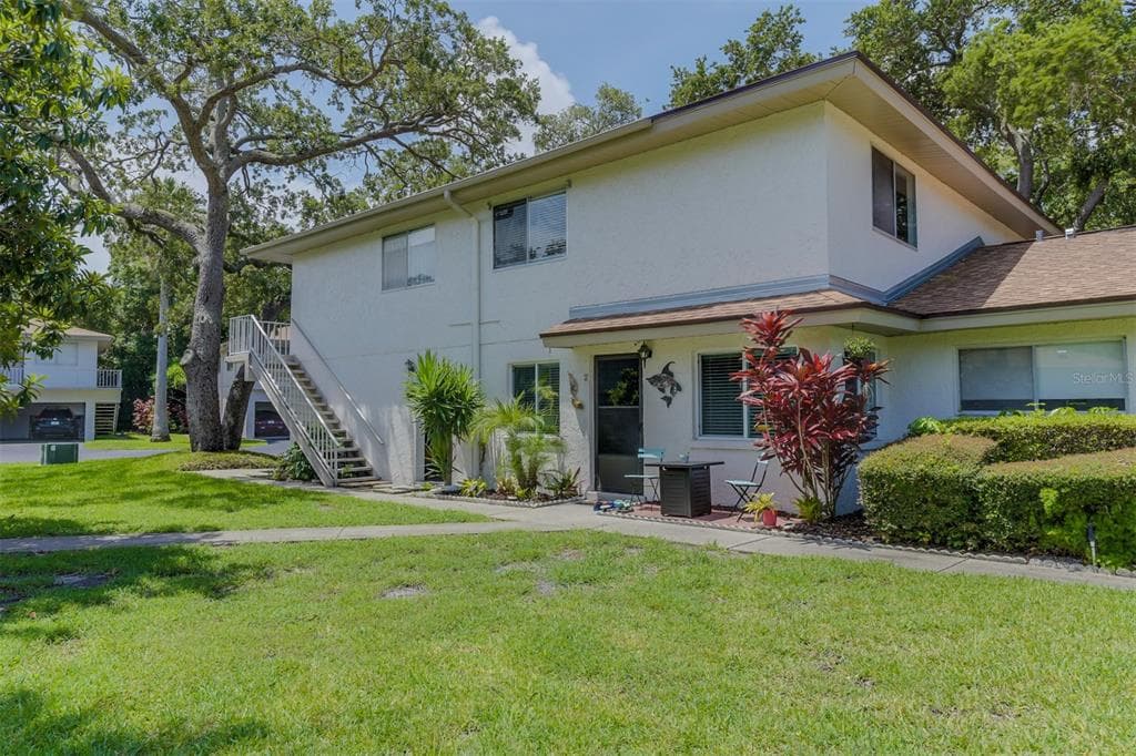 1825 BOUGH AVENUE UNIT 2 CLEARWATER, FL 33760