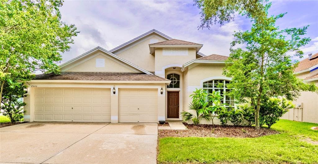7303 GUILFORD PINE LANE APOLLO BEACH, FL 33572
