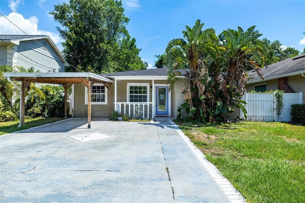 916 W BRADDOCK STREET TAMPA, FL 33603
