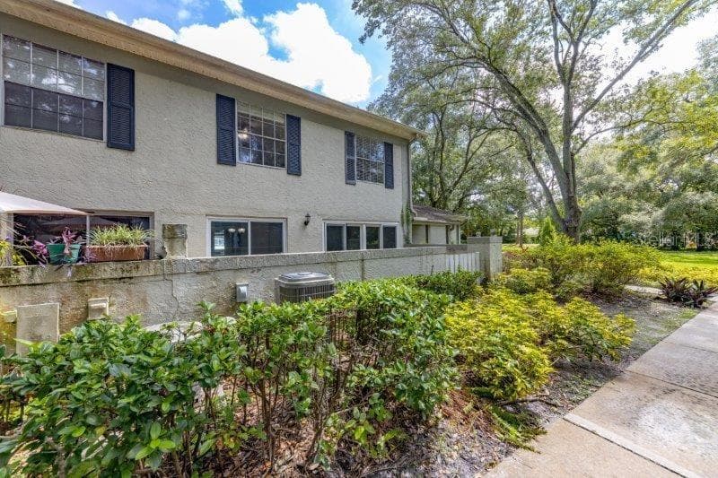 6309 WOODSPRAY LANE TEMPLE TERRACE, FL 33617