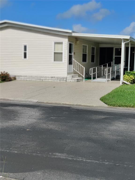 3025 MOSS HILL STREET ZEPHYRHILLS, FL 33543