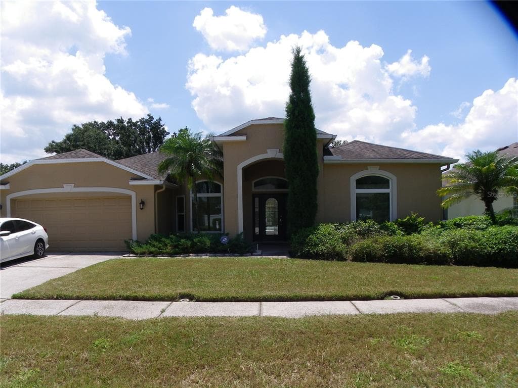 9215 HIDDEN WATER CIRCLE RIVERVIEW, FL 33578