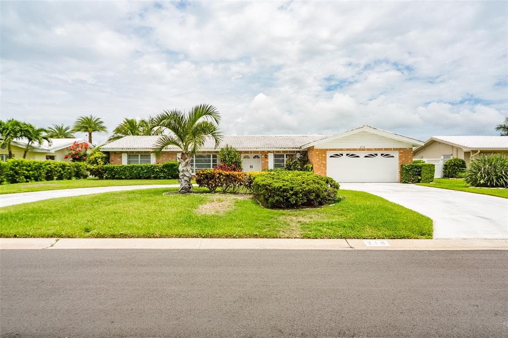219 DRIFTWOOD LANE