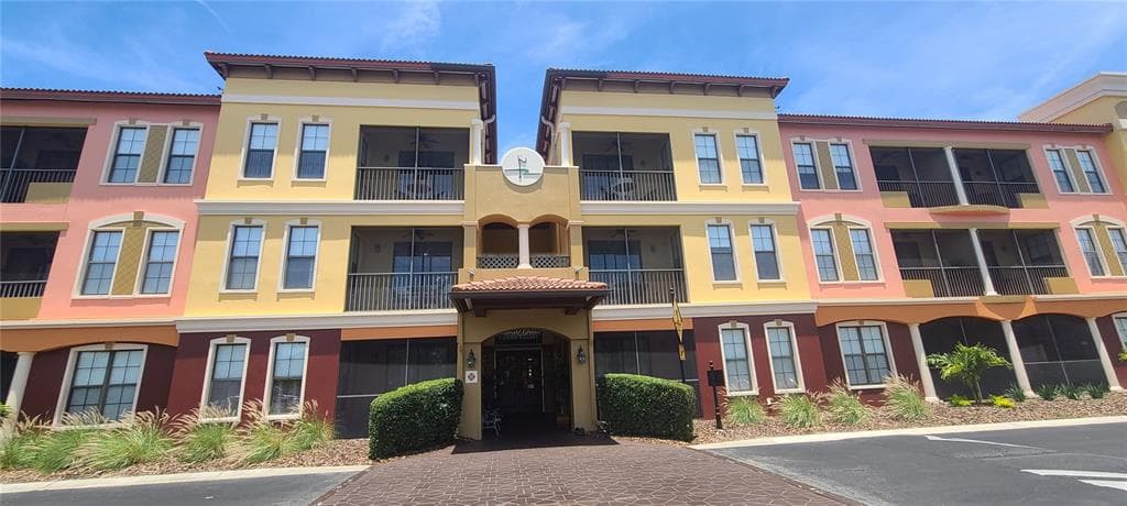 13941 CLUBHOUSE DRIVE UNIT 104 TAMPA, FL 33618
