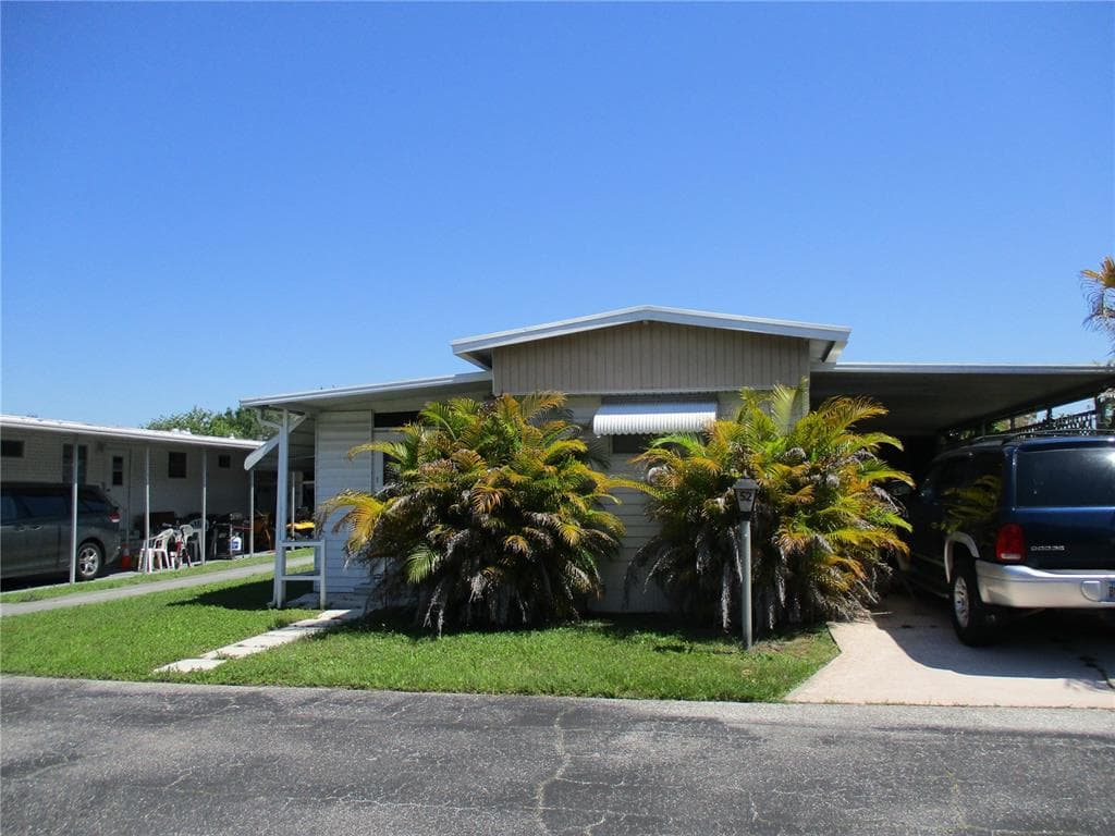 420 49TH STREET E UNIT 52 PALMETTO, FL 34221