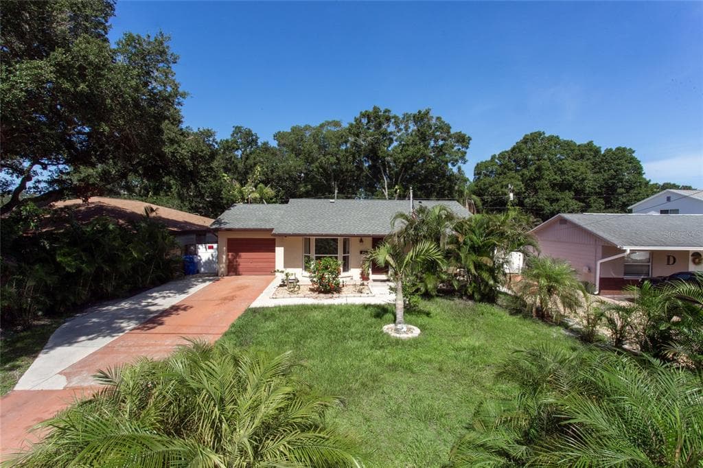 6230 CEDAR STREET NE ST PETERSBURG, FL 33702