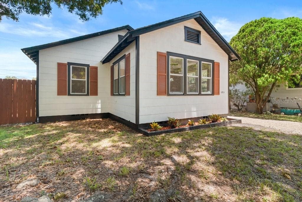 1811 12TH AVENUE N ST PETERSBURG, FL 33713