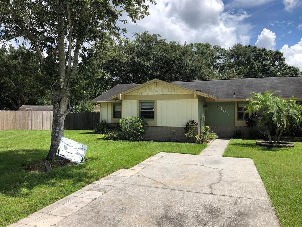 5103 LESHER COURT TAMPA, FL 33624