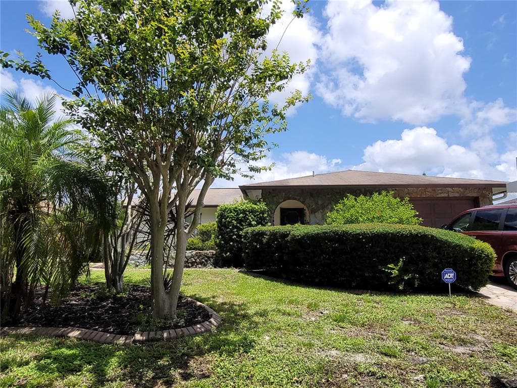 7438 LAKE FOREST CIRCLE PORT RICHEY, FL 34668