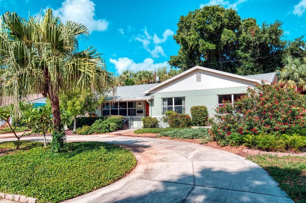 1722 65TH WAY N ST PETERSBURG, FL 33710