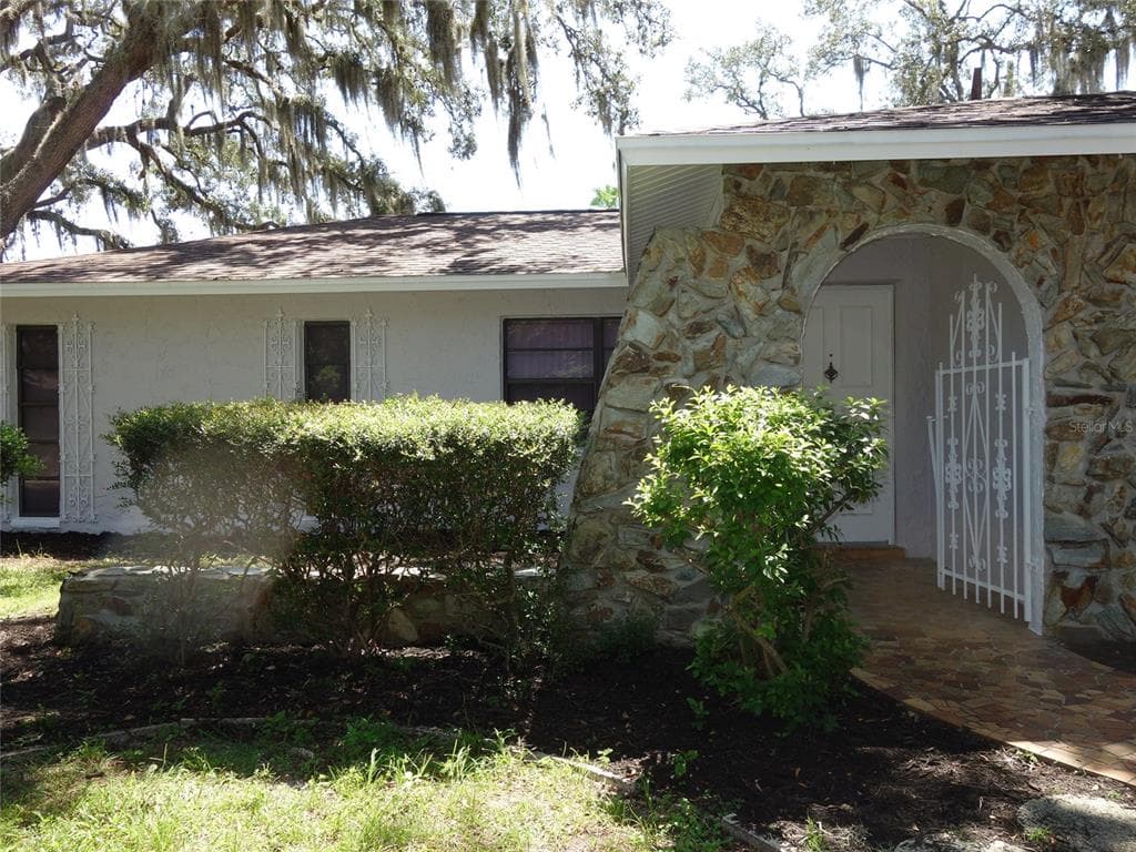 8924 ELM LEAF COURT PORT RICHEY, FL 34668