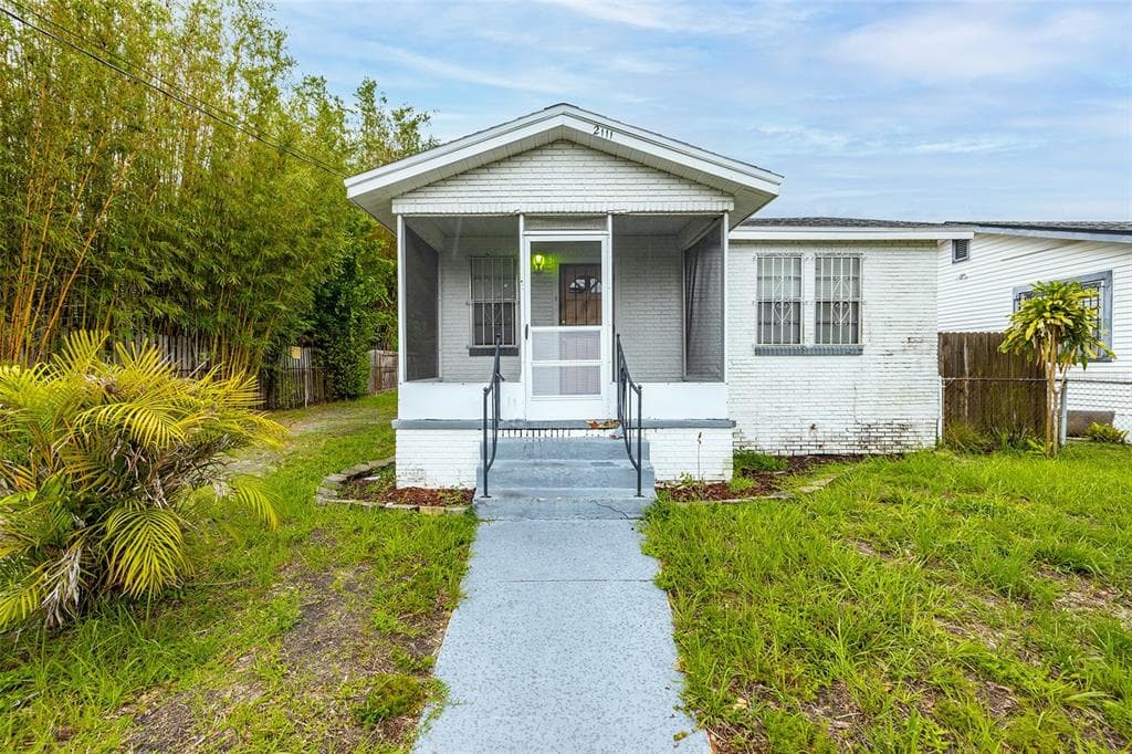 2111 W PALMETTO STREET TAMPA, FL 33607