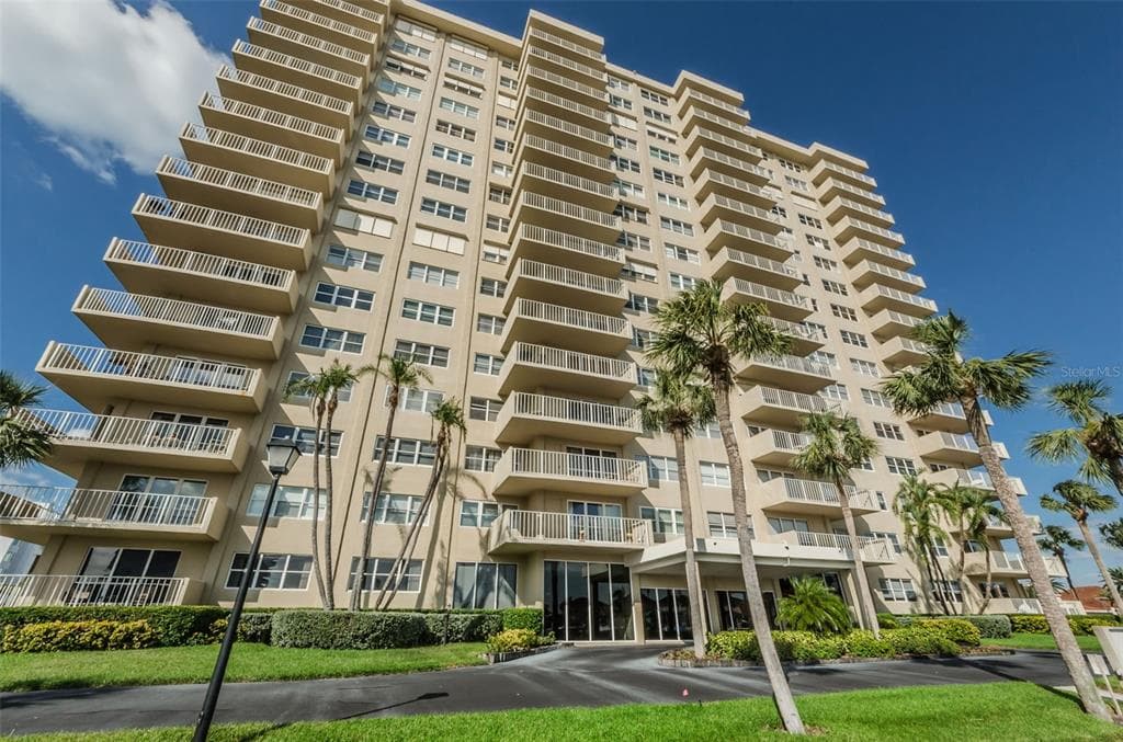 1621 GULF BOULEVARD UNIT 301 CLEARWATER, FL 33767