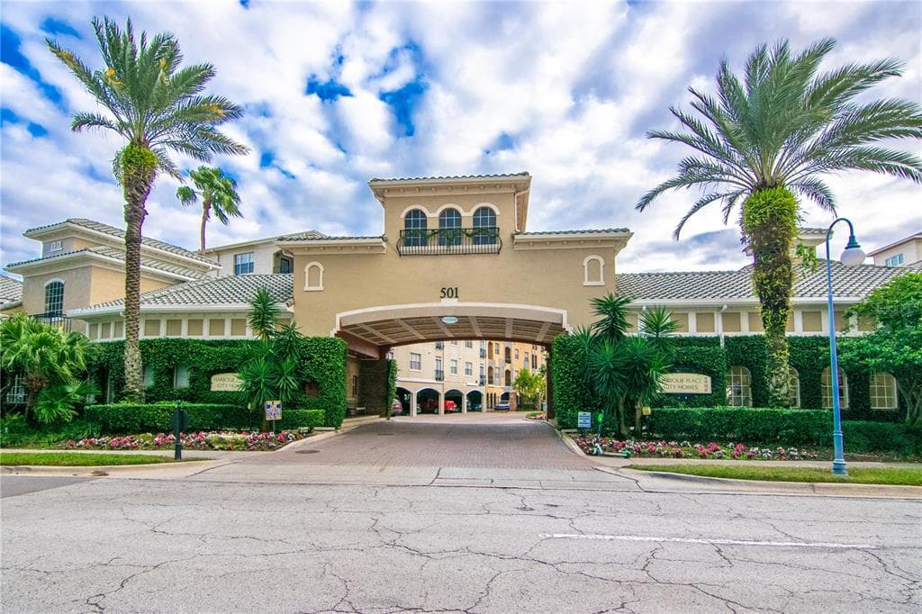 501 KNIGHTS RUN AVENUE UNIT 2313 TAMPA, FL 33602