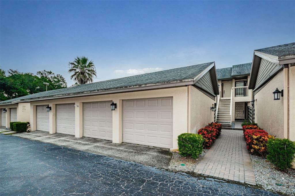 3157 LANDMARK DRIVE UNIT 423 CLEARWATER, FL 33761