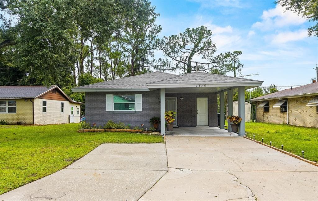 2816 EIGHT IRON DRIVE LAKELAND, FL 33801