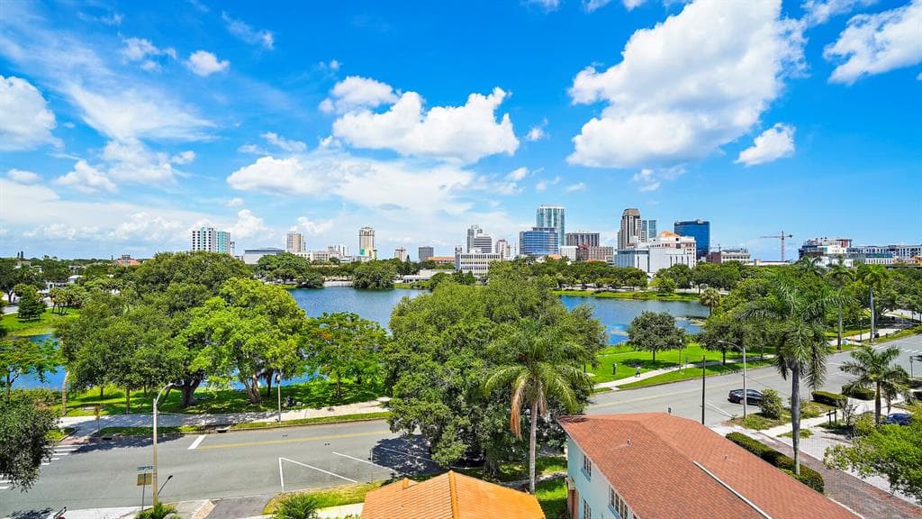 750 BURLINGTON AVENUE N UNIT 4N ST PETERSBURG, FL 33701