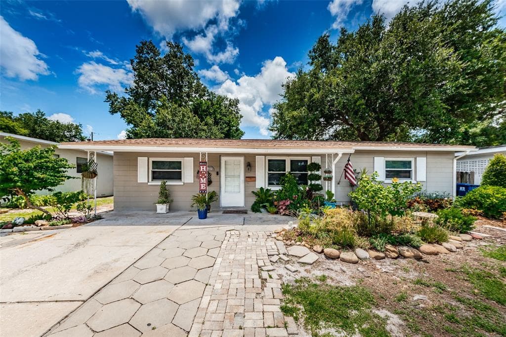 530 83RD AVENUE N ST PETERSBURG, FL 33702