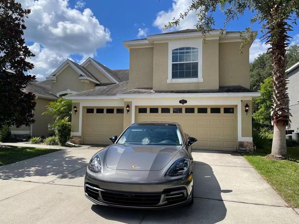 10533 MISTFLOWER LANE TAMPA, FL 33647