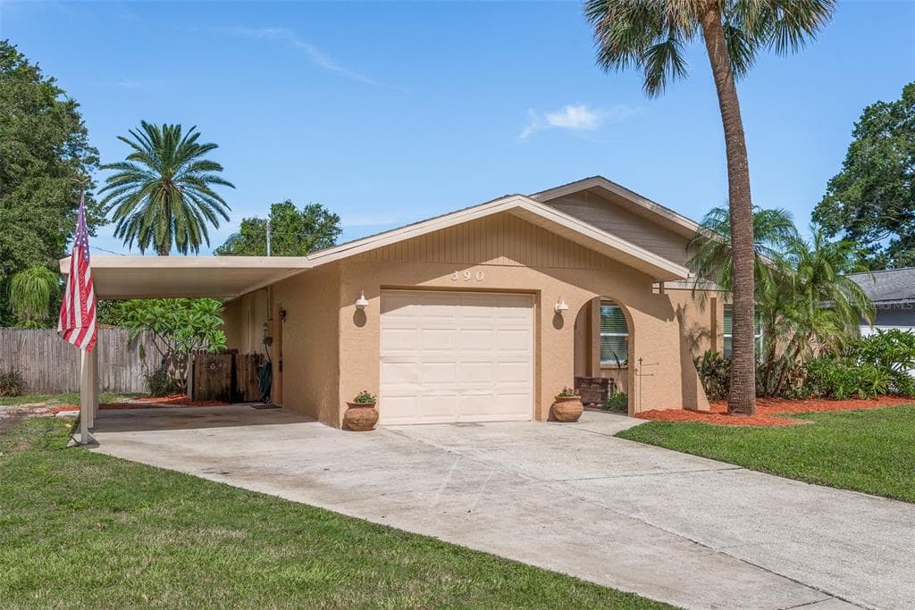 390 PLUMOSA DRIVE LARGO, FL 33771