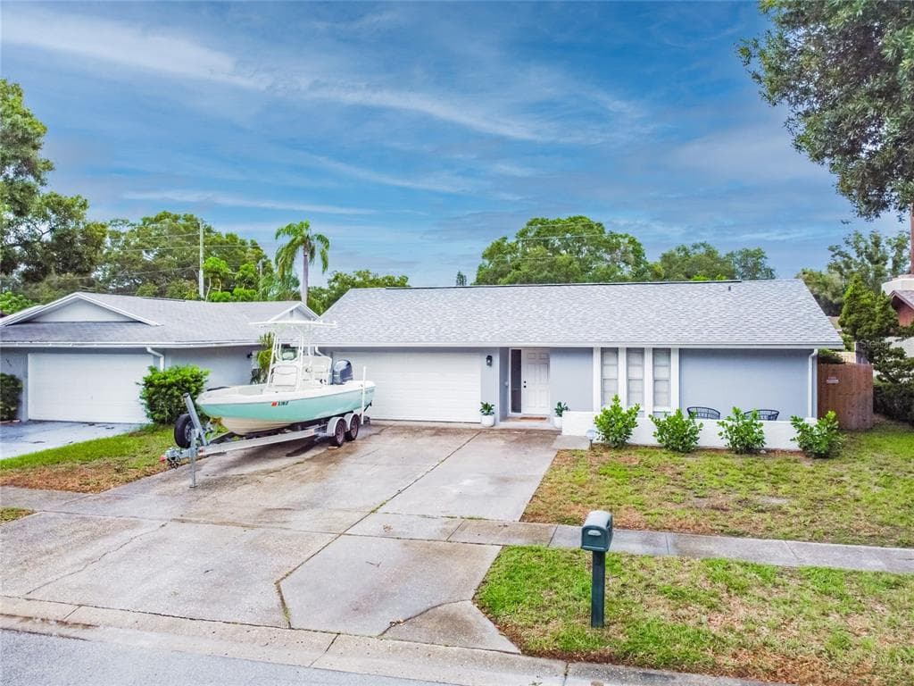 1924 RADCLIFFE DRIVE N CLEARWATER, FL 33763