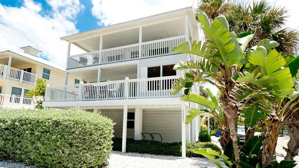 1107 GULF DRIVE S BRADENTON BEACH, FL 34217