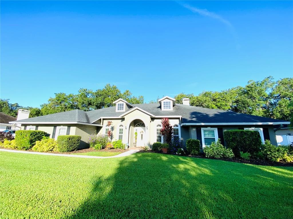 5966 LAKE VICTORIA DRIVE LAKELAND, FL 33813