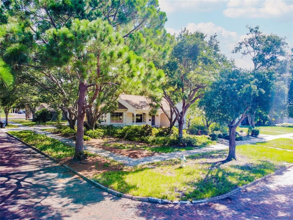 5931 7TH AVENUE N ST PETERSBURG, FL 33710