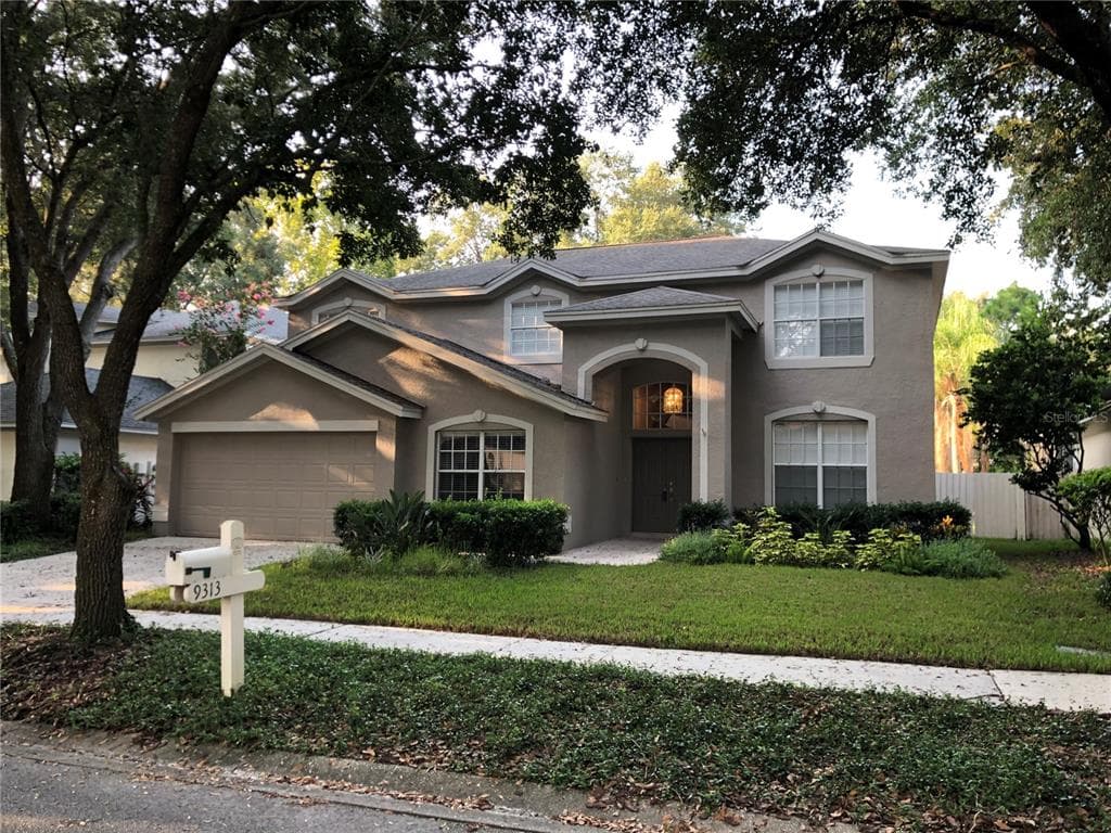 9313 KNIGHTSBRIDGE COURT TAMPA, FL 33647